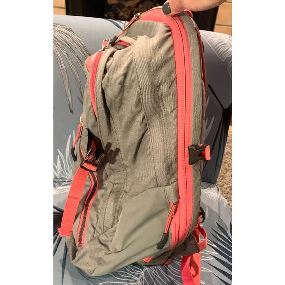 THE NORTH FACE rock ridge gray School Work HIKE CAMP DAY Backpack - Picture 6 of 13